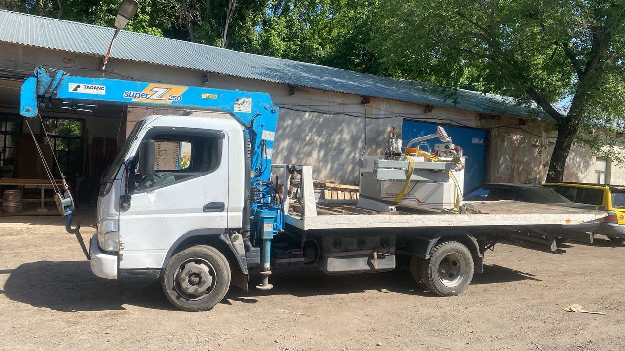 Наш кран-манипулятор для погрузки и вывоза мусора
