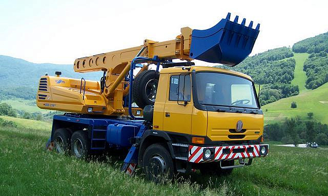 Экскаватор-планировщик UDS-114