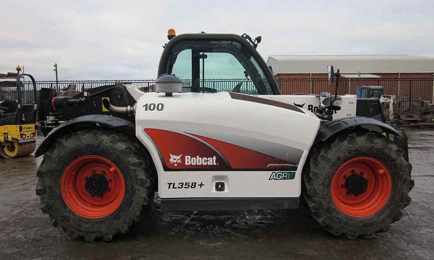 Погрузчик телескопический Bobcat TL358