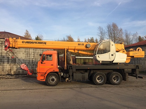 Кран 25 тонн (Стрела 21 метр)